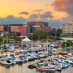Courtyard By Marriott Erie Bayfront
